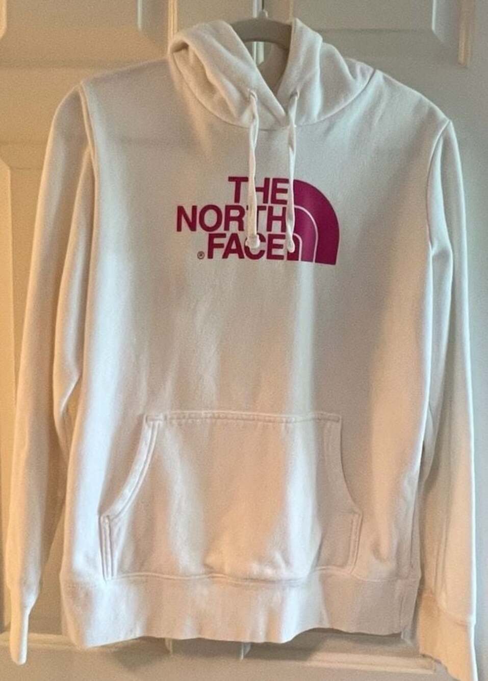 The North Face Women's Medium White Pink Logo Breast Cancer Awareness Hoodie - Picture 2 of 11